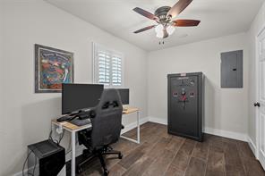 401 N Avenue V - Photo 14