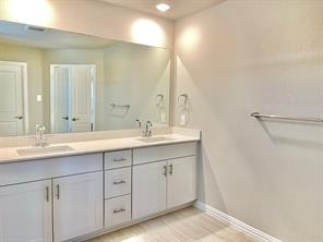 2624 Wellington Lane - Photo 2