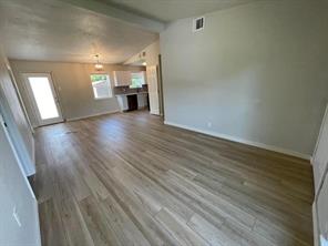 1605 Hawthorne Lane - Photo 2