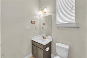 1622 Grove Park Place - Photo 10