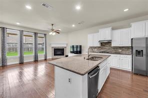 1622 Grove Park Place - Photo 15