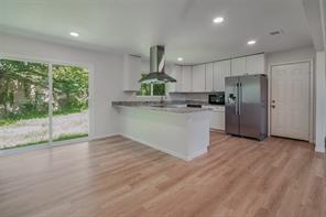 1421 S Scullin Avenue - Photo 11