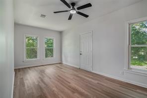 1421 S Scullin Avenue - Photo 19