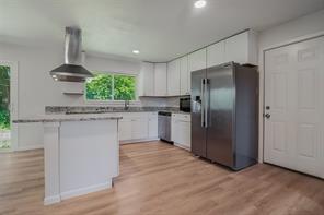 1421 S Scullin Avenue - Photo 8