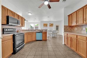 8210 Sailors Street - Photo 8