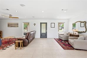 2815 Roosevelt Drive - Photo 3