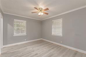 1409 Crestview Drive - Photo 11