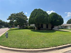3701 South Court - Photo 2