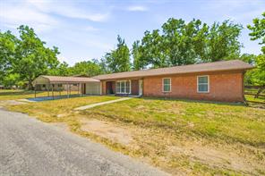 140 E Plum Avenue - Photo 1
