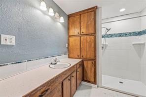 140 E Plum Avenue - Photo 15