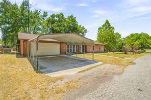 140 E Plum Avenue - Photo 3
