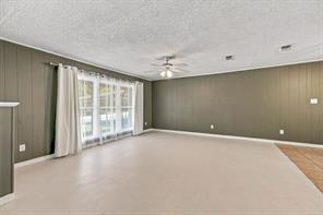 140 E Plum Avenue - Photo 4
