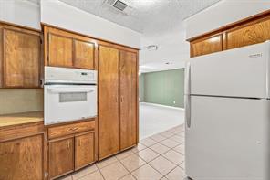 140 E Plum Avenue - Photo 9