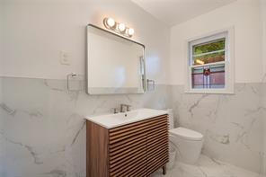 1200 Barker Street - Photo 17