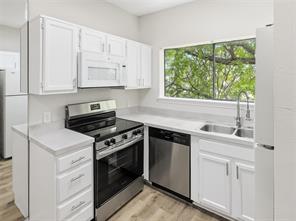 7126 Holly Hill Drive - Photo 9