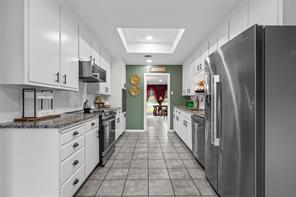 1124 Sierra Drive - Photo 10