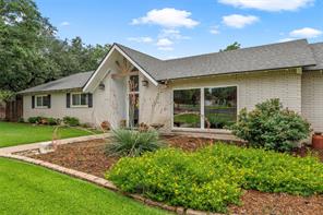 1124 Sierra Drive - Photo 4