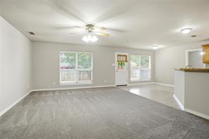 612 N Avenue C - Photo 2