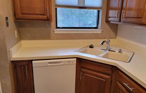 2103 Friendly Drive - Photo 18