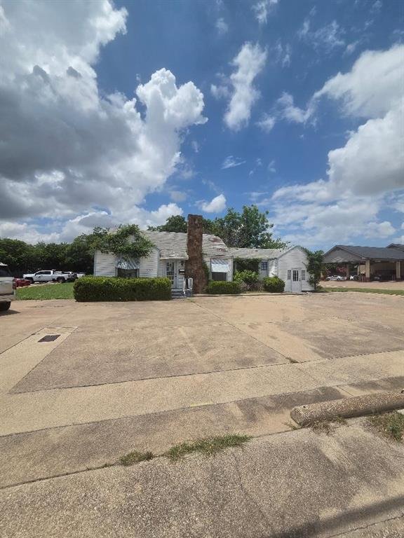 3217 Denton Highway