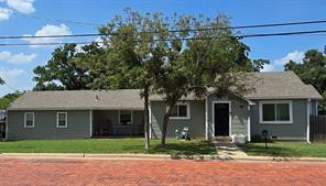 903 W Plummer Street - Photo 1