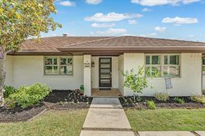 27 Crestwood Drive - Photo 1
