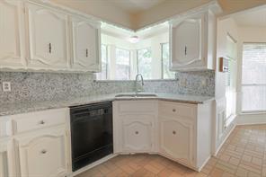 6809 Fawn Valley Place - Photo 10