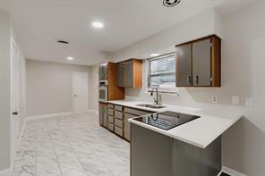 1405 Oak Grove Road - Photo 10