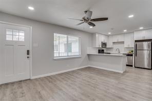 5444 Gaston Avenue - Photo 4
