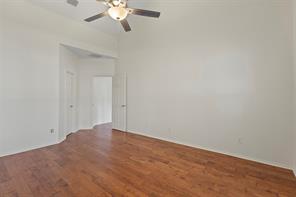 2949 Jowett Drive - Photo 17