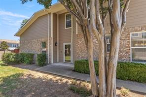 2949 Jowett Drive - Photo 3