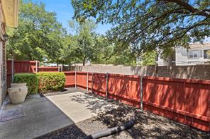 2949 Jowett Drive - Photo 38