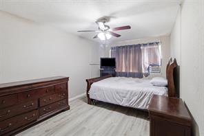 6632 Emhouse Street - Photo 32