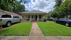 922 Hollywood Avenue - Photo 1