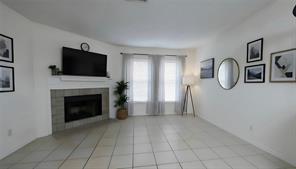 625 Carriagehouse Lane - Photo 1
