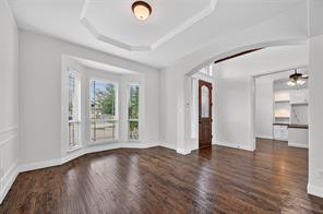 1009 Spinks Court - Photo 5
