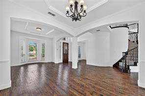 1009 Spinks Court - Photo 7