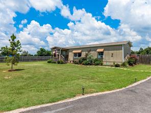 4450 County Road 3110 - Photo 2