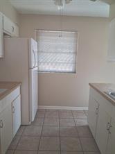 61 Somerset Terrace - Photo 5
