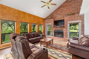 5567 FM 2633 - Photo 5