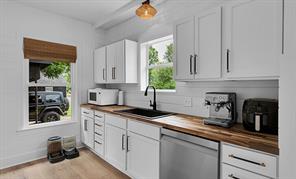 701 N 32nd Street - Photo 9