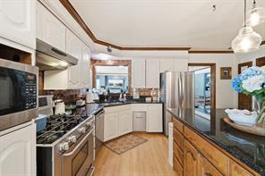 904 W Belknap Street - Photo 9