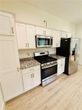 2025 Walworth Street - Photo 12