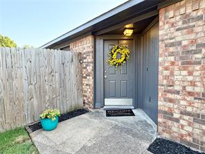 211 E Stone Circle - Photo 1