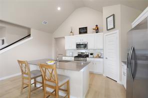 919 Edgehurst Drive - Photo 10