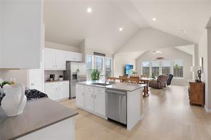 919 Edgehurst Drive - Photo 12
