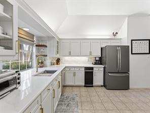 201 Coach House Circle - Photo 13