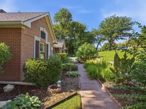 201 Coach House Circle - Photo 5