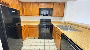 9811 Walnut Street - Photo 6