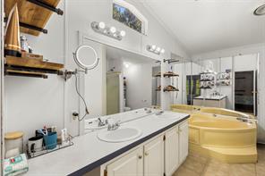 7821 Fm 3136 - Photo 22